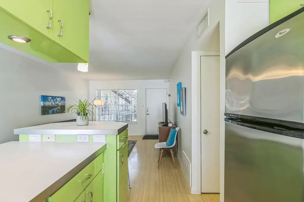 300 Crockett Street Austin TX 78704