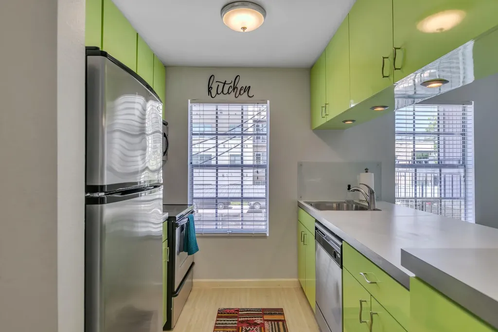 300 Crockett Street Austin TX 78704