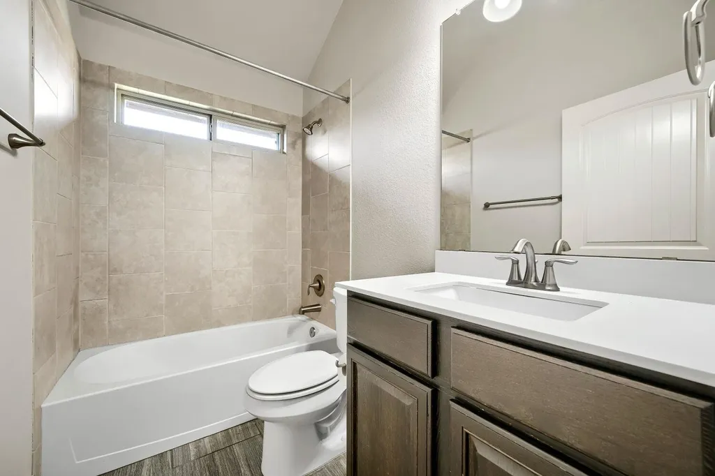 2404 Spanish Camp Cove Austin TX 78725