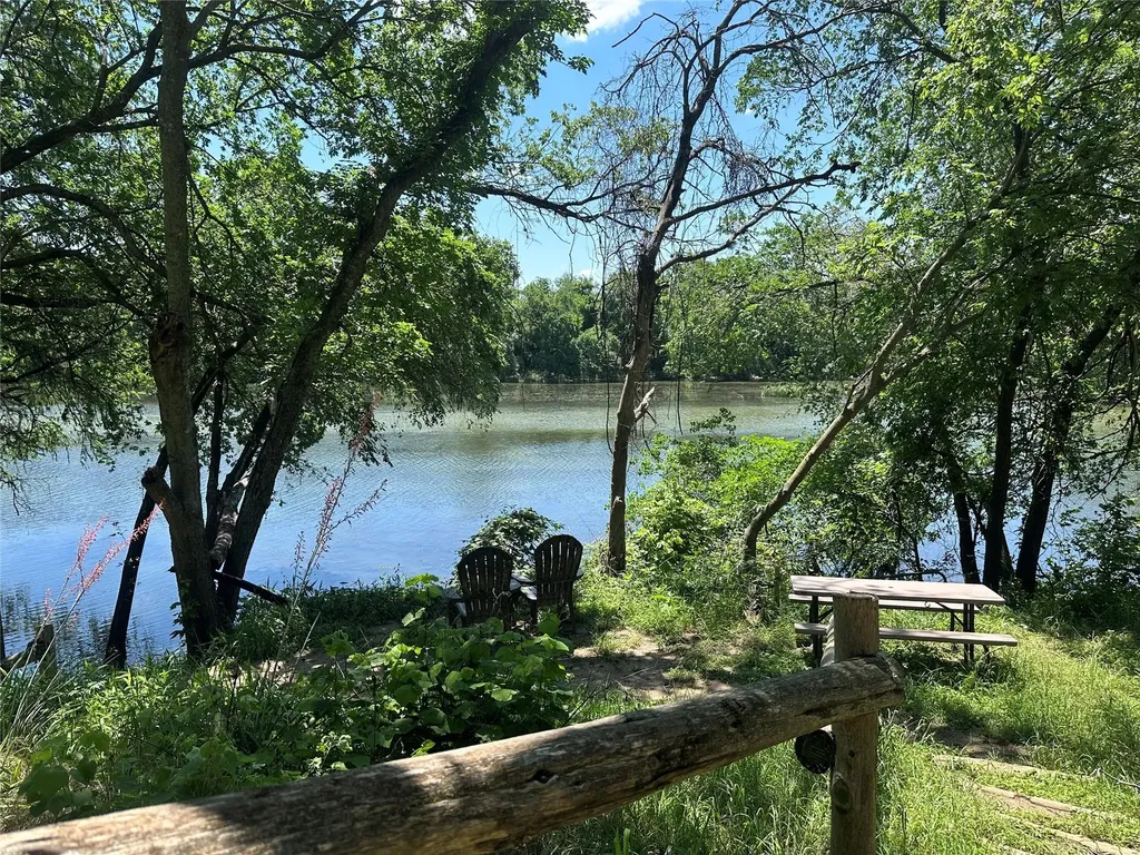 2404 Spanish Camp Cove Austin TX 78725