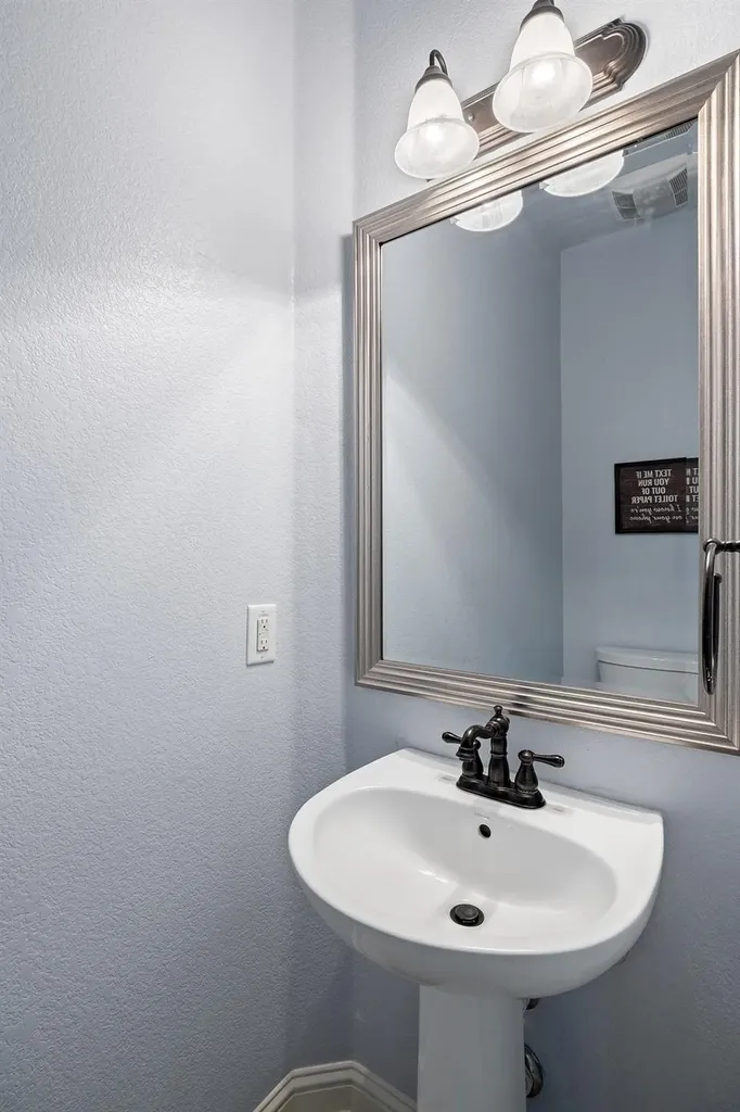 2474 Santa Barbara Loop Round Rock TX 78665