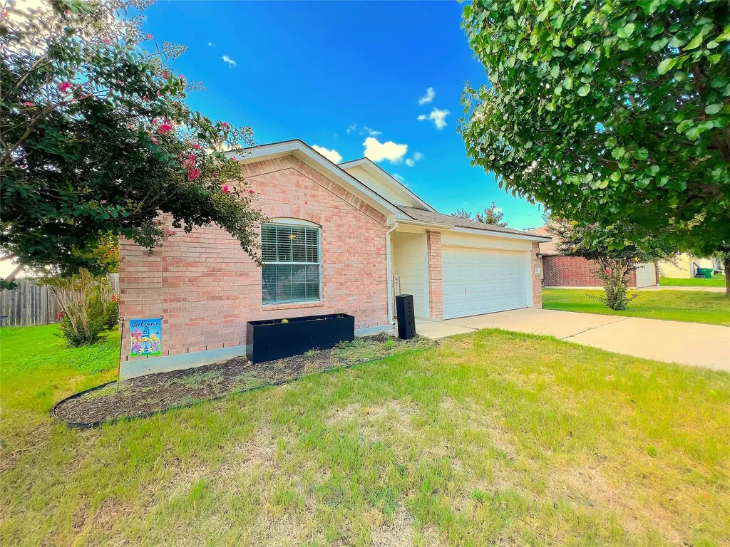 2204 Brewers Place Taylor TX 76574