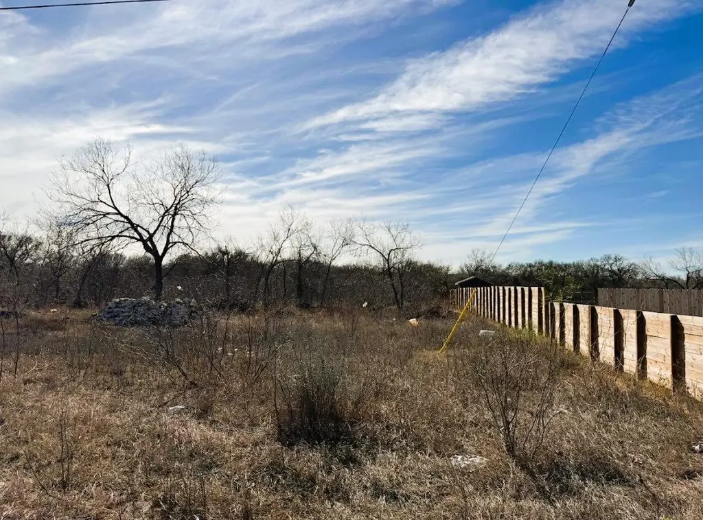 133 Blushing Drive Cedar Creek TX 78612