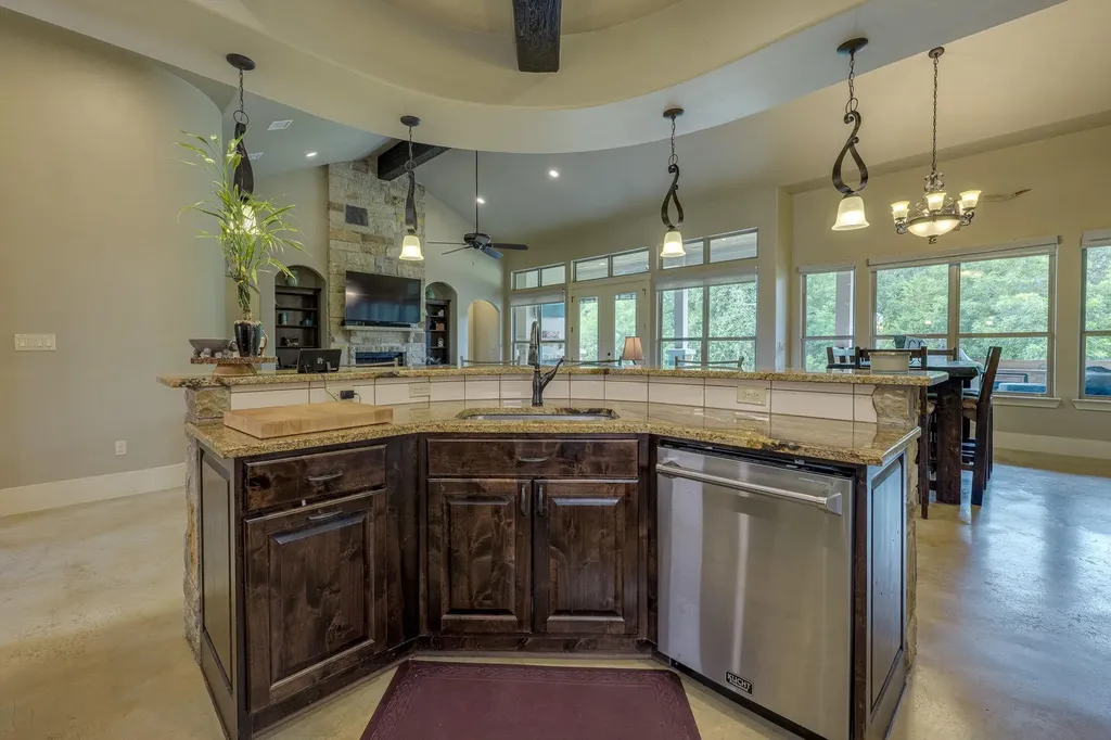 212 Golden Eagle Way Liberty Hill TX 78642