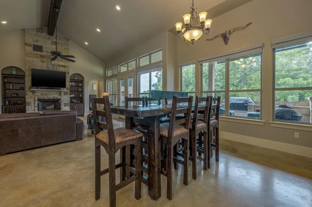 212 Golden Eagle Way Liberty Hill TX 78642
