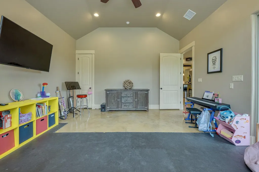 212 Golden Eagle Way Liberty Hill TX 78642
