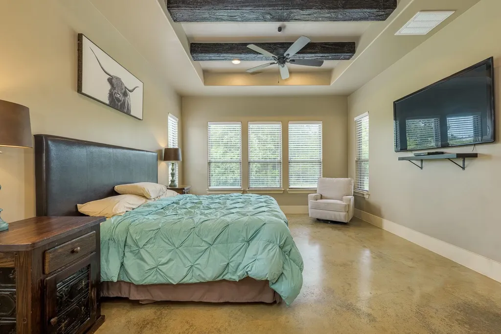 212 Golden Eagle Way Liberty Hill TX 78642