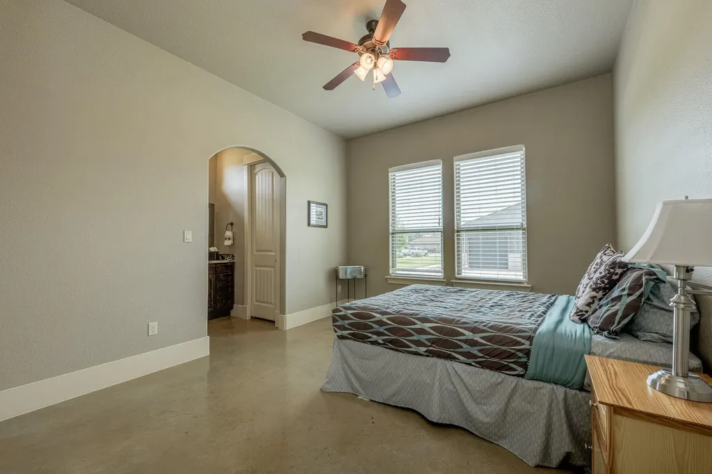 212 Golden Eagle Way Liberty Hill TX 78642