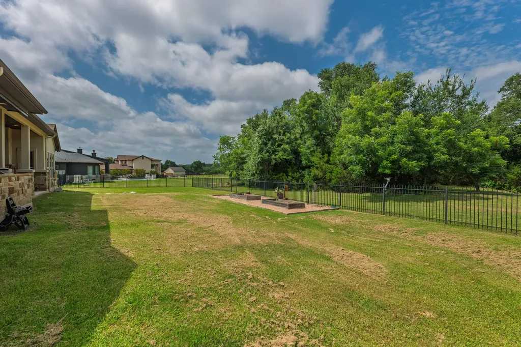 212 Golden Eagle Way Liberty Hill TX 78642