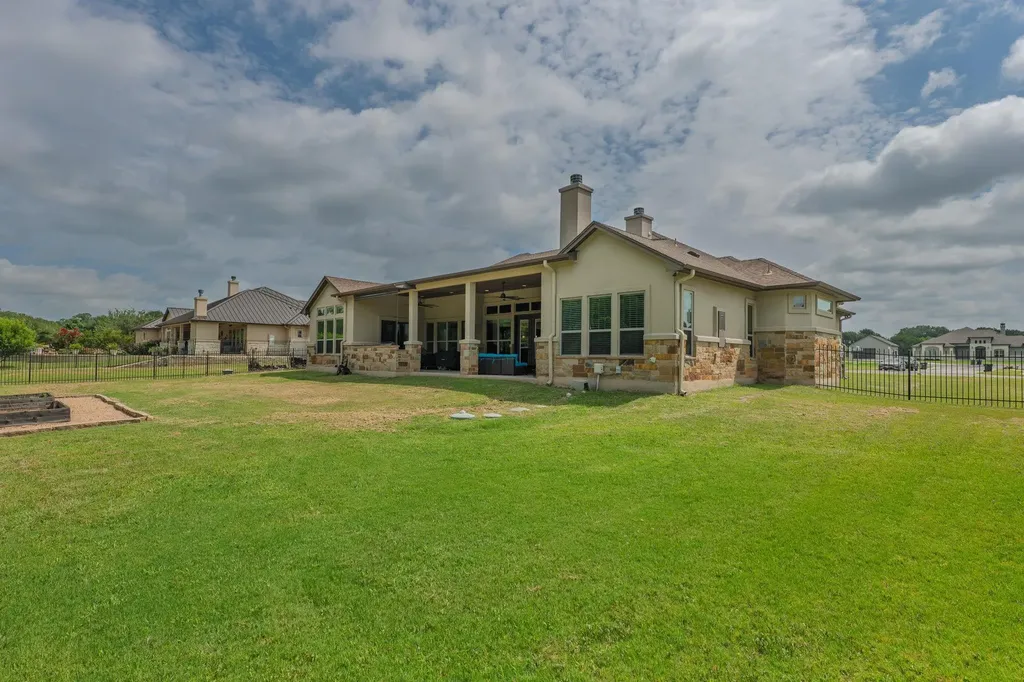 212 Golden Eagle Way Liberty Hill TX 78642