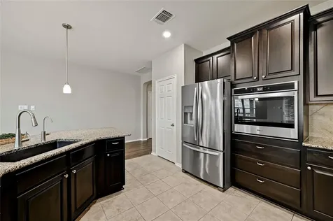 1724 Stinnett Drive Leander TX 78641