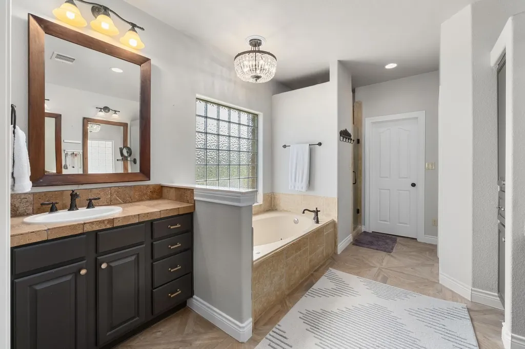 416 Shadywood Lane Dripping Springs TX 78620