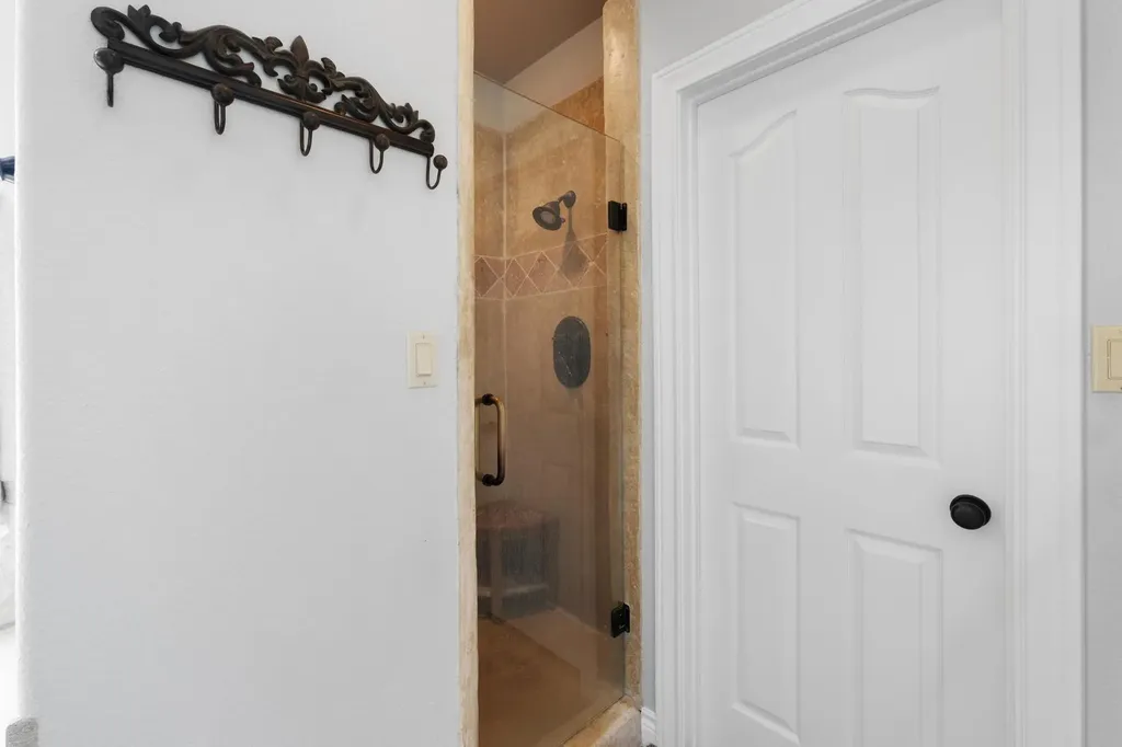 416 Shadywood Lane Dripping Springs TX 78620