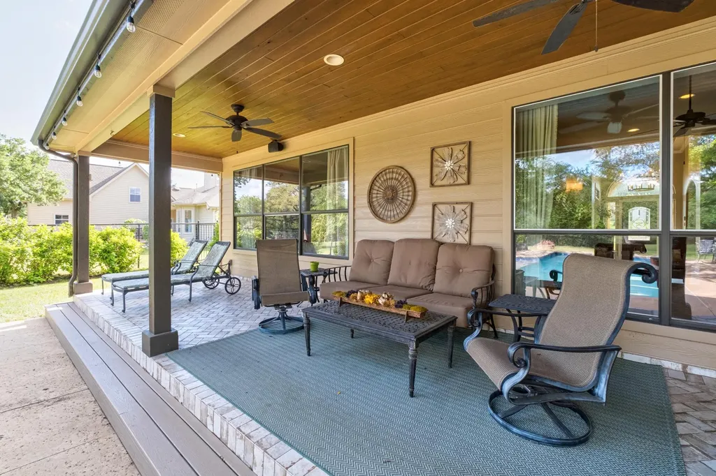 416 Shadywood Lane Dripping Springs TX 78620