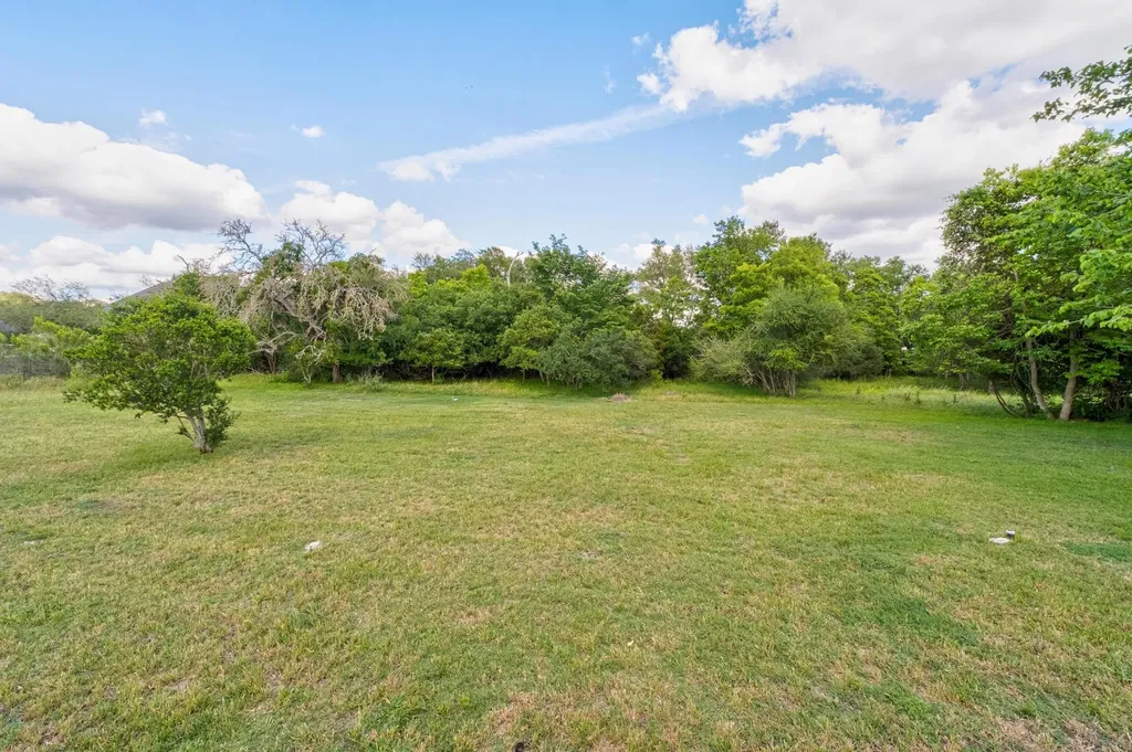 416 Shadywood Lane Dripping Springs TX 78620