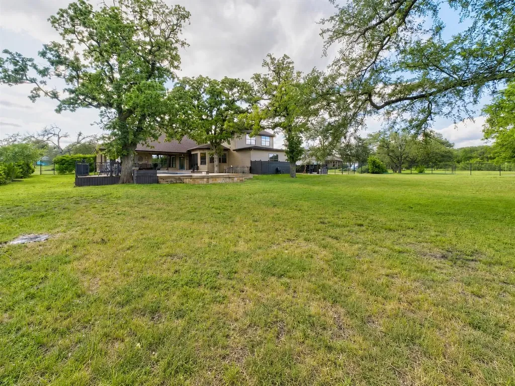 416 Shadywood Lane Dripping Springs TX 78620