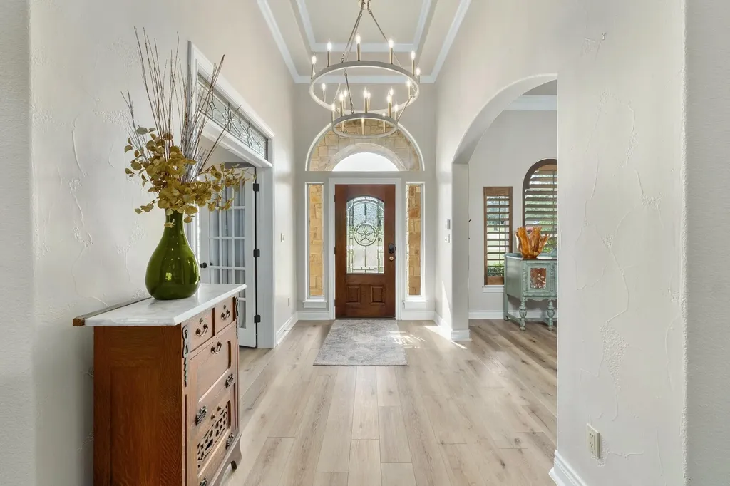 416 Shadywood Lane Dripping Springs TX 78620
