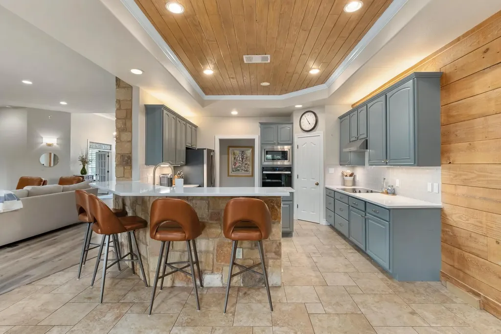 416 Shadywood Lane Dripping Springs TX 78620