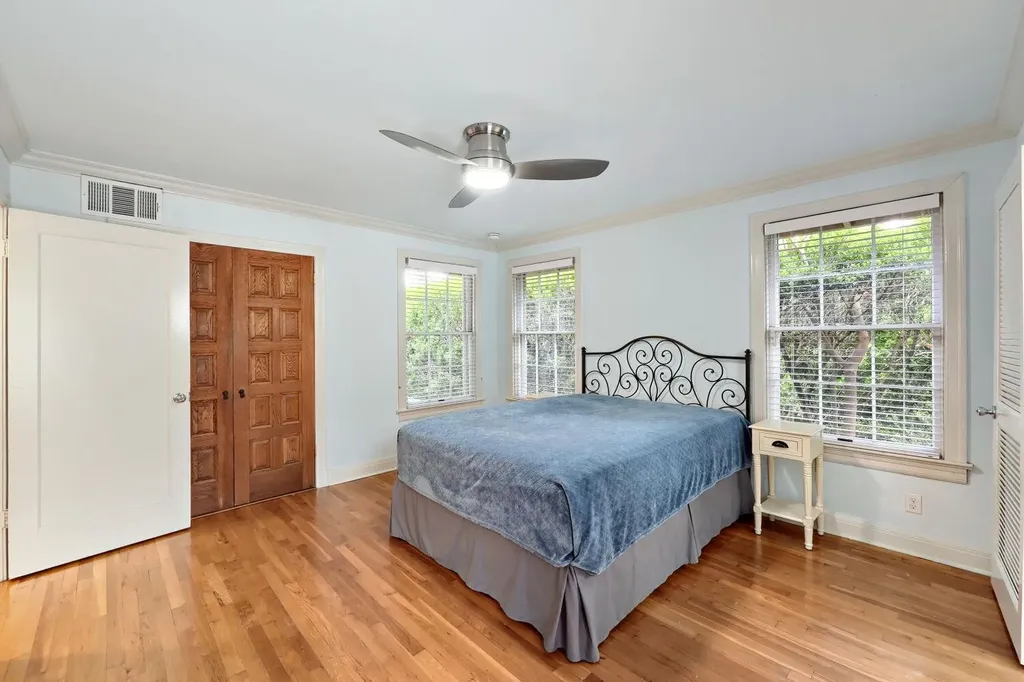 5214 Grover Avenue Austin TX 78756