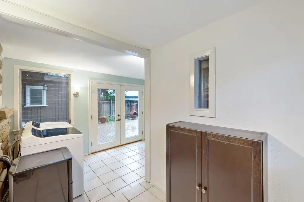 5214 Grover Avenue Austin TX 78756