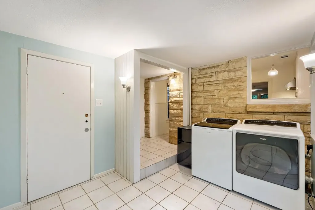 5214 Grover Avenue Austin TX 78756