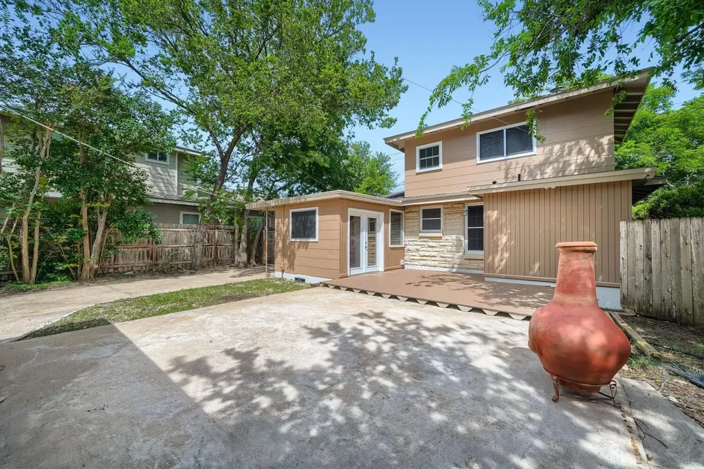 5214 Grover Avenue Austin TX 78756
