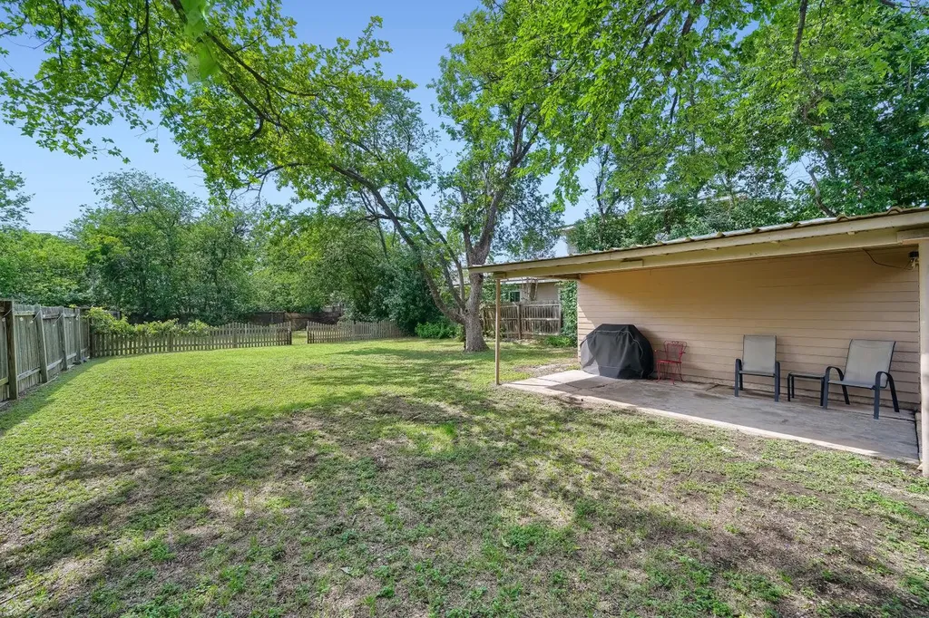 5214 Grover Avenue Austin TX 78756