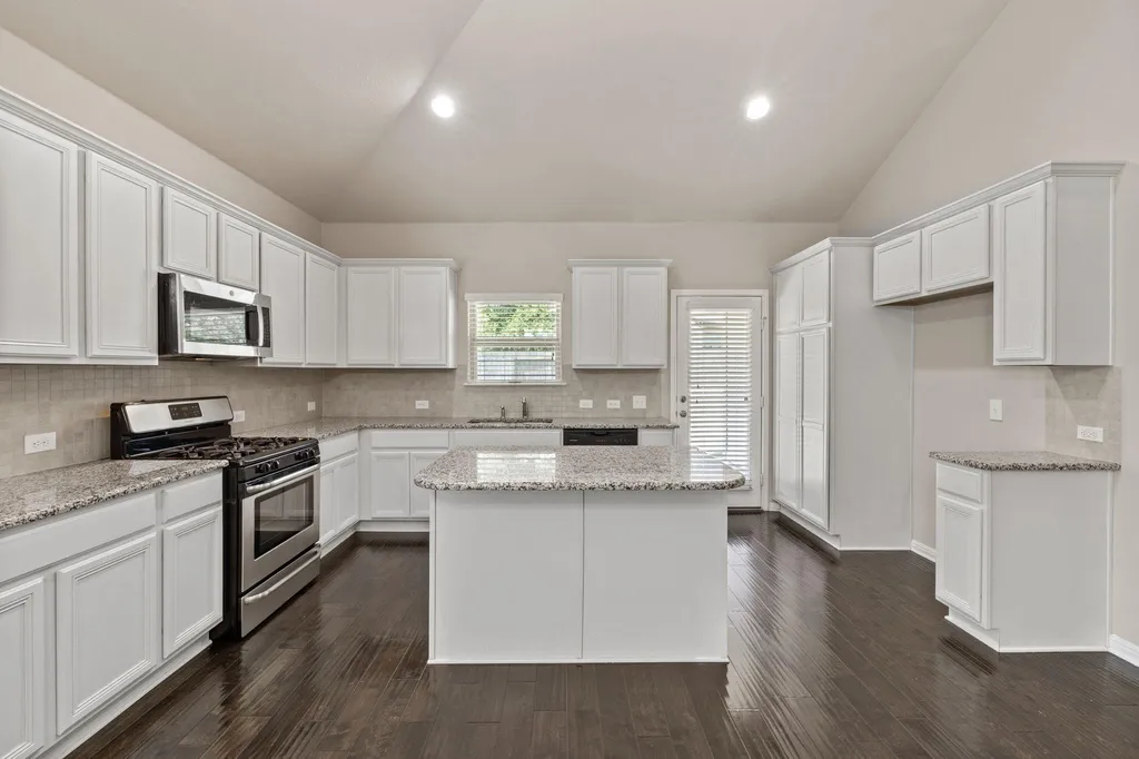 212 La Grotta Lane Georgetown TX 78628