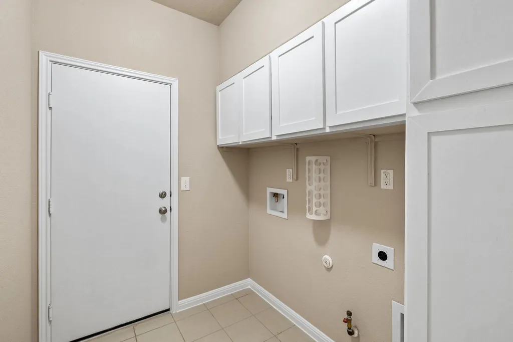212 La Grotta Lane Georgetown TX 78628