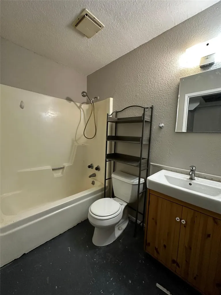 11006 1st Street Jonestown TX 78645