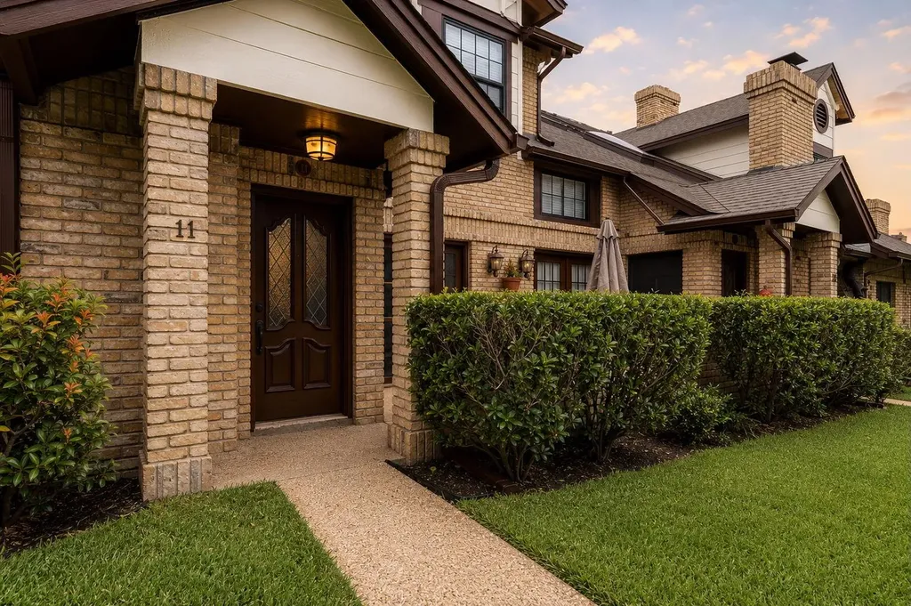 10819 Crown Colony Drive Austin TX 78747