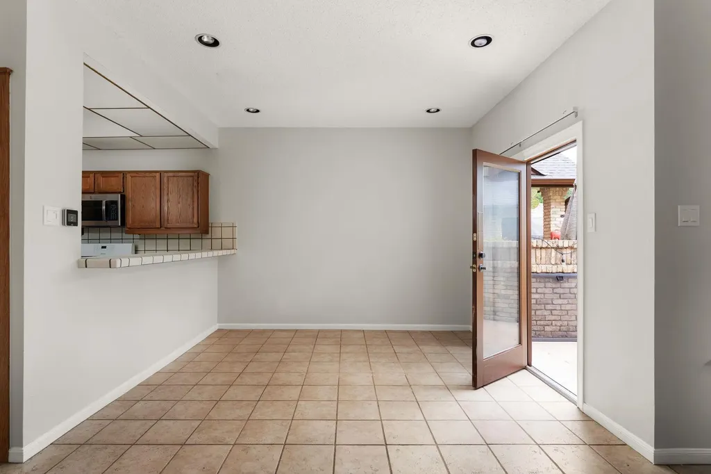 10819 Crown Colony Drive Austin TX 78747