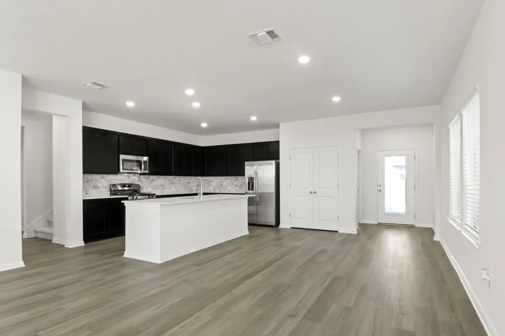 304 Bay Breeze Drive Kyle TX 78640