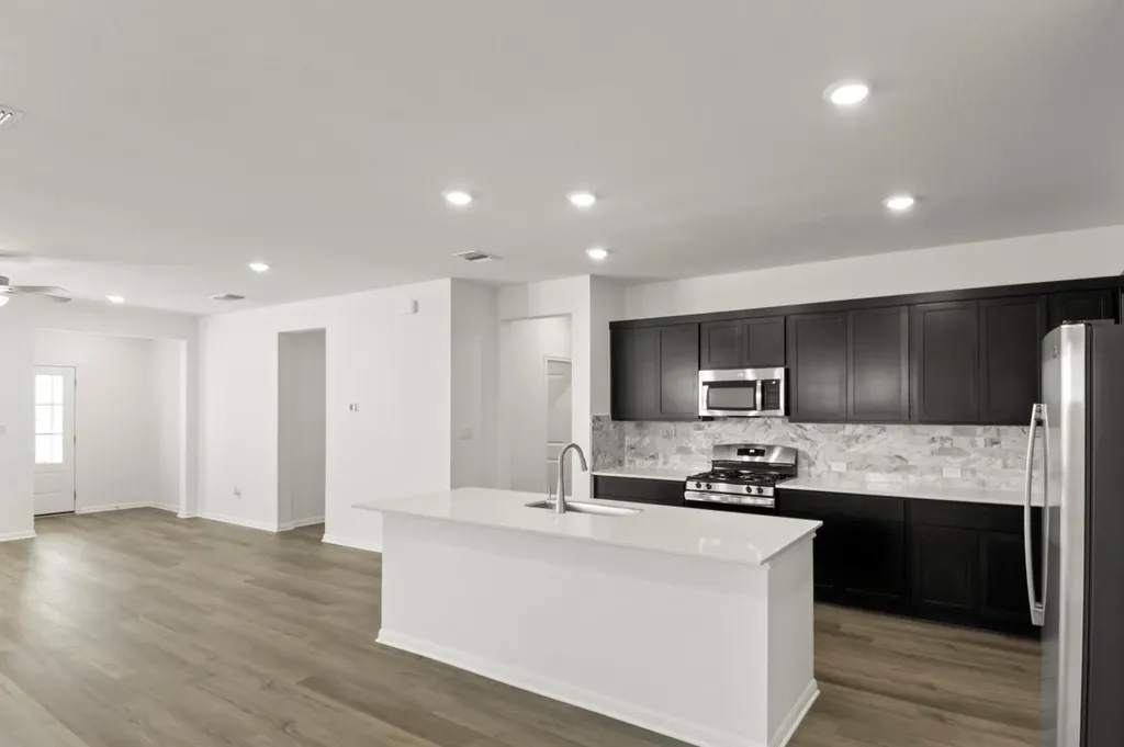304 Bay Breeze Drive Kyle TX 78640