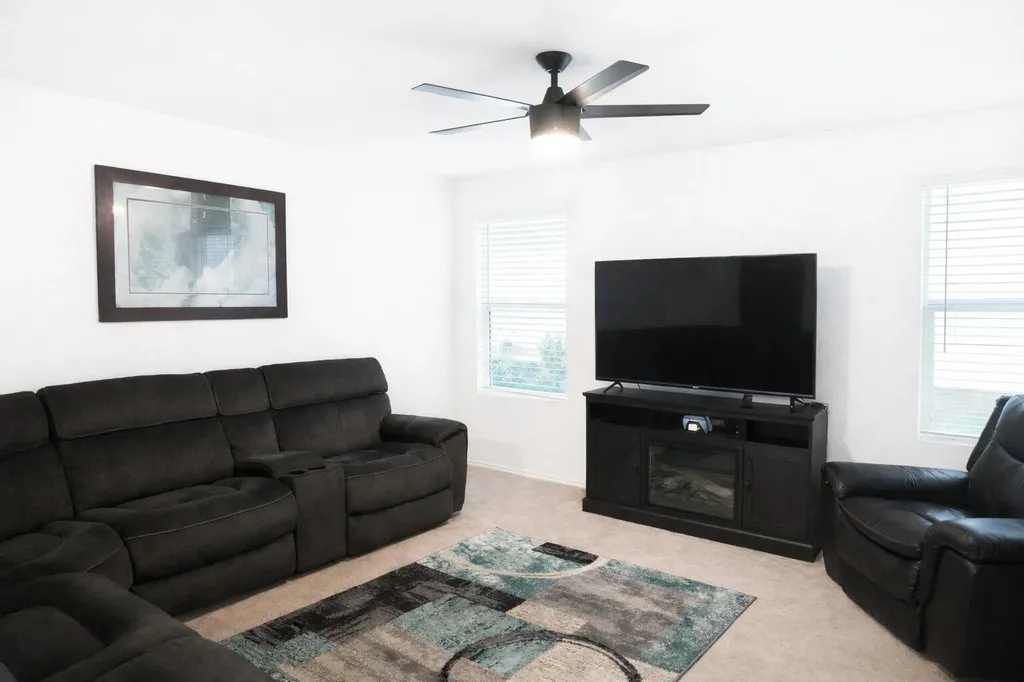 609 Marty Allen Loop Jarrell TX 76537