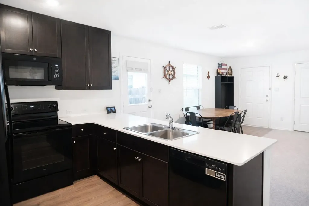 609 Marty Allen Loop Jarrell TX 76537