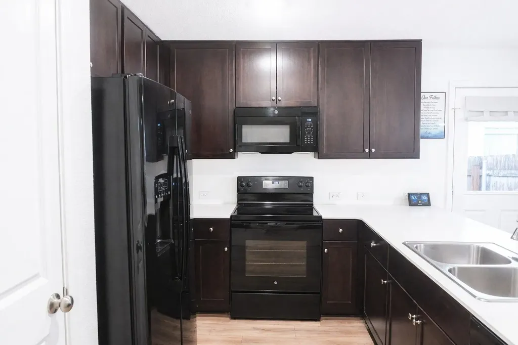 609 Marty Allen Loop Jarrell TX 76537