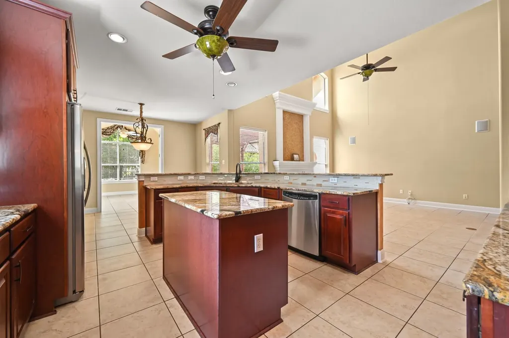 111 Whitley Drive Austin TX 78738