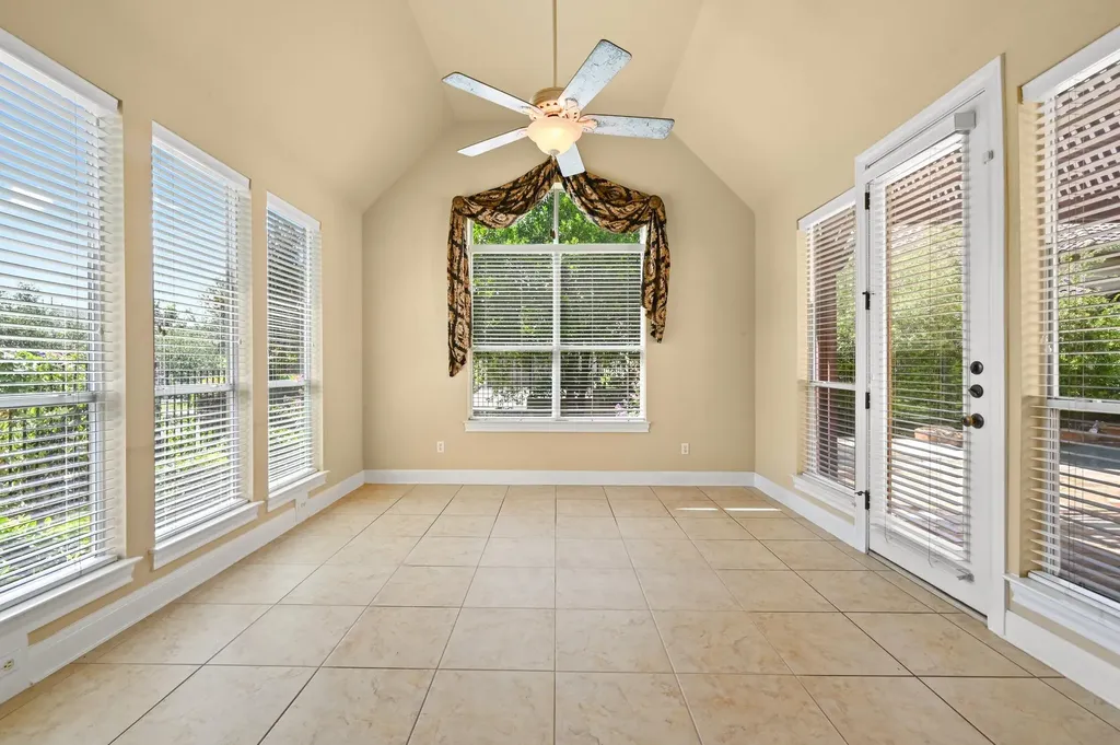 111 Whitley Drive Austin TX 78738