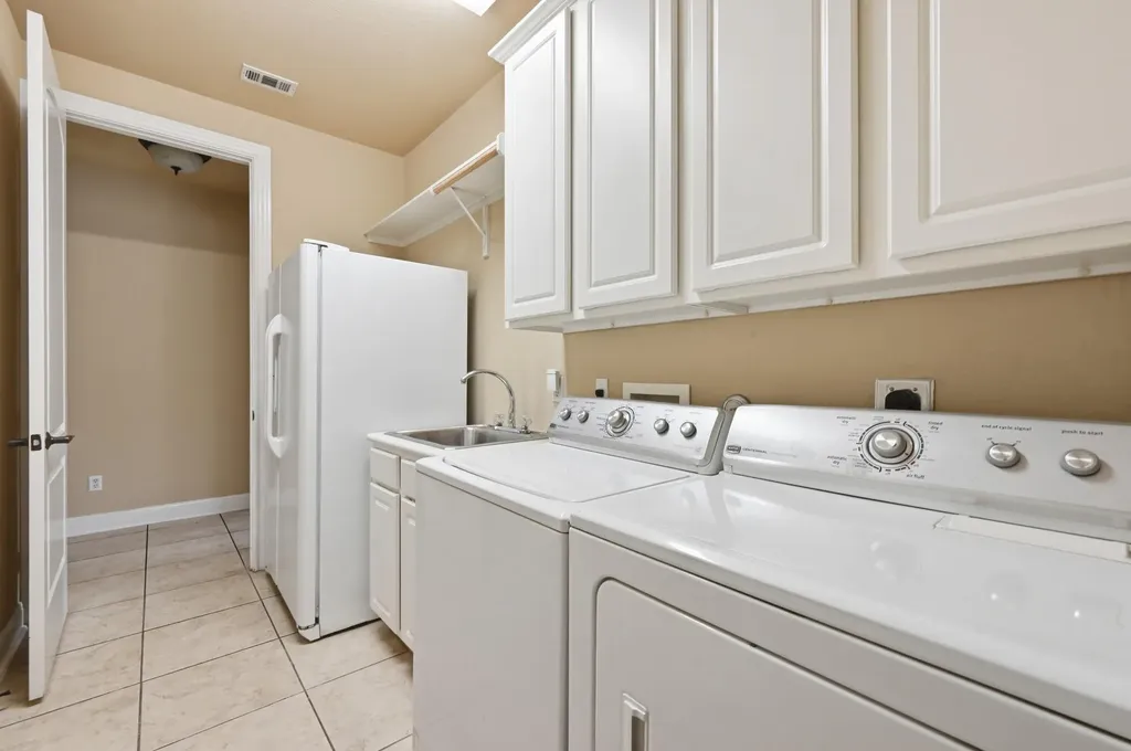 111 Whitley Drive Austin TX 78738