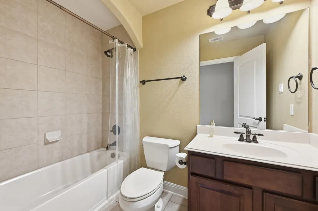 111 Whitley Drive Austin TX 78738