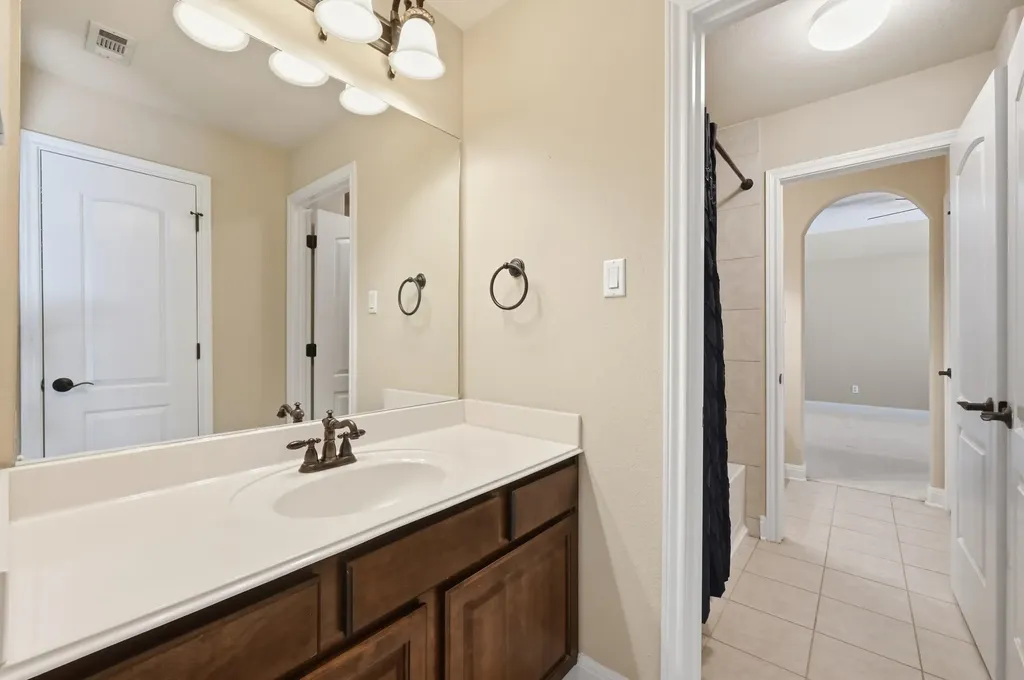 111 Whitley Drive Austin TX 78738