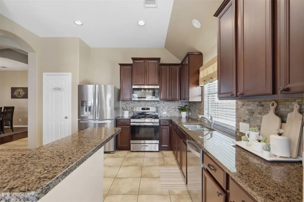 2568 Santa Barbara Loop Round Rock TX 78665