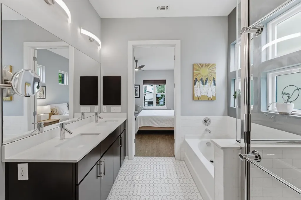 2712 S 5th Street Austin TX 78704
