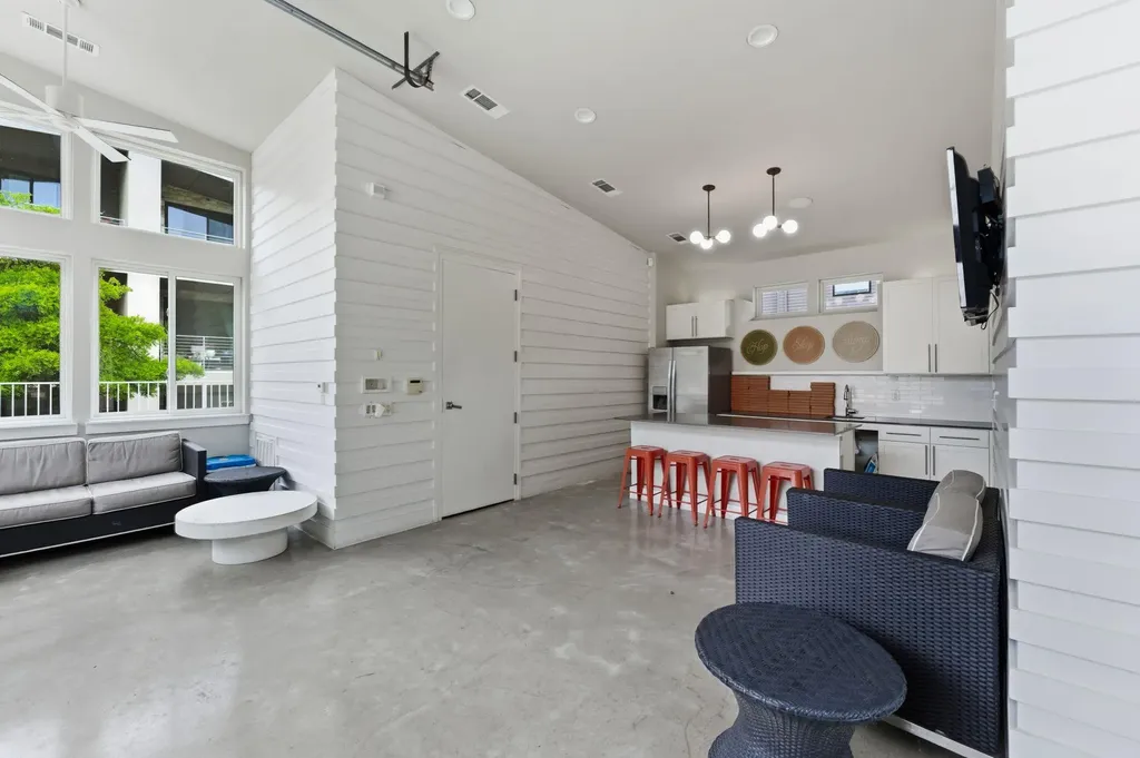 2712 S 5th Street Austin TX 78704