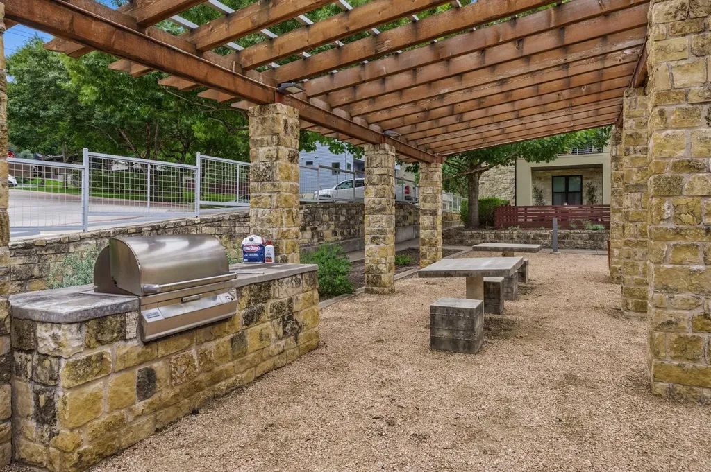 2712 S 5th Street Austin TX 78704
