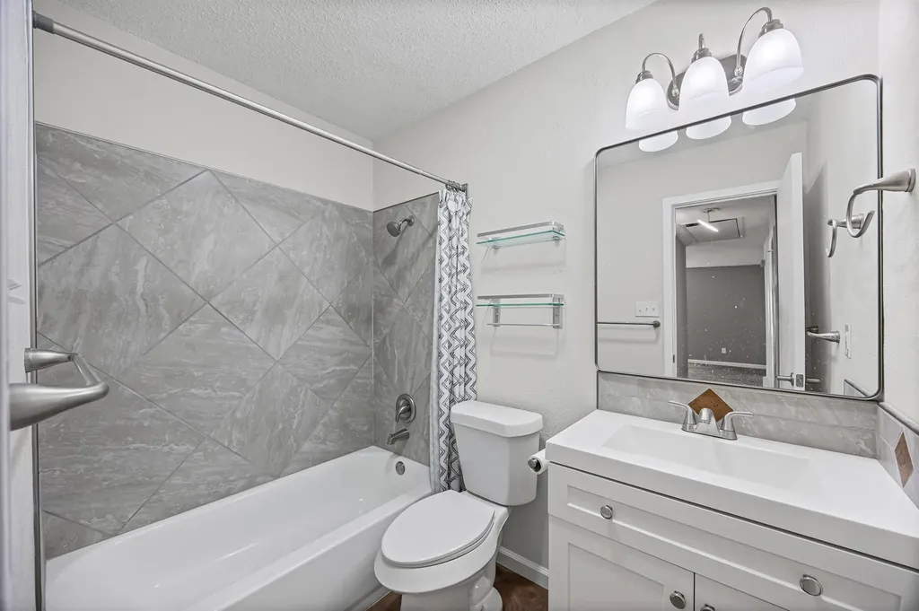 1206 S Trace Drive Austin TX 78745