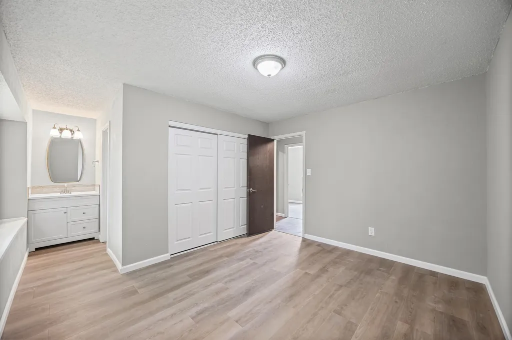 1206 S Trace Drive Austin TX 78745