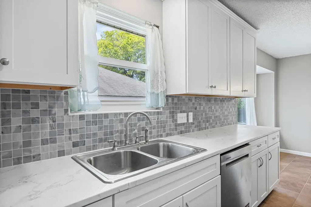 1206 S Trace Drive Austin TX 78745
