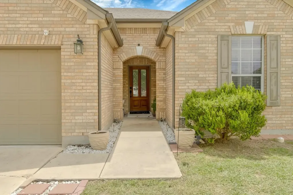 460 Waterleaf Boulevard Kyle TX 78640